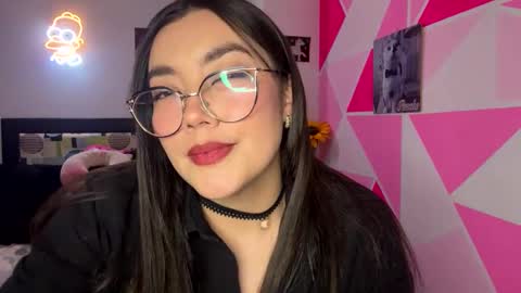 Nicole online show from September 21, 2025, 4:14 am