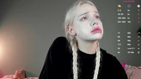 Mary online show from October 26, 2025, 3:40 pm