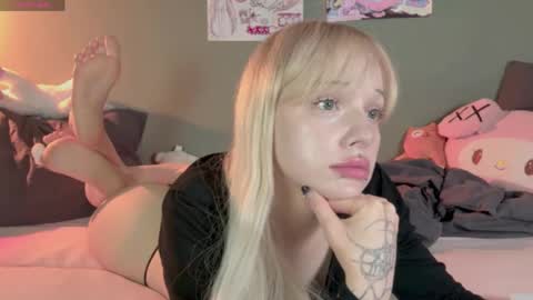 Snapshot of nicole_yo chatting on May 16, 2026, 12:51 am Mary online show from May 16, 2026, 12:51 am