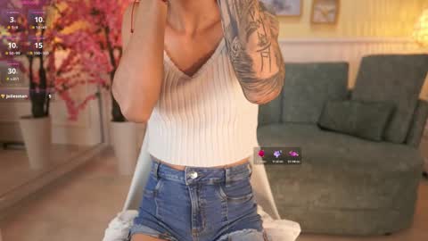 Nicole Crawft online show from November 7, 2025, 7:14 pm