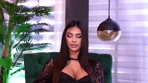 Snapshot of nicoledevin chatting on September 19, 2025, 8:38 am Nicole online show from September 19, 2025, 8:38 am