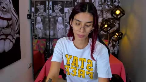 Snapshot of nicolee_angels chatting on January 25, 2025, 2:14 pm N i c o l e online show from January 25, 2025, 2:14 pm