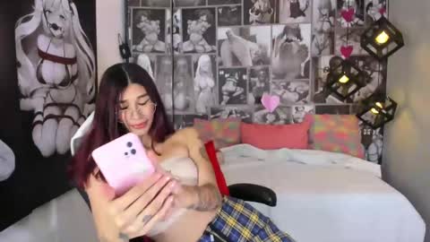 Snapshot of nicolee_angels chatting on February 16, 2025, 5:37 pm N i c o l e online show from February 16, 2025, 5:37 pm