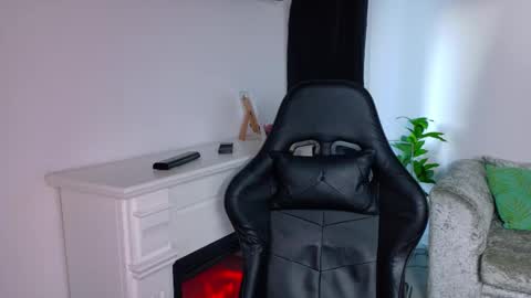 Snapshot of nicoleirisxxx chatting on February 13, 2026, 6:09 am nicoleirisxxx online show from February 13, 2026, 6:09 am