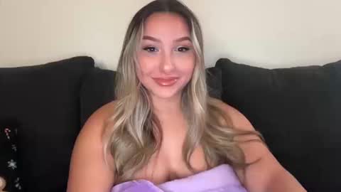 Snapshot of nicolelovesyou444 chatting on October 14, 2025, 11:11 am nicolelovesyou444 online show from October 14, 2025, 11:11 am