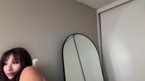 nicolelovesyou444 online show from May 14, 2026, 6:47 pm