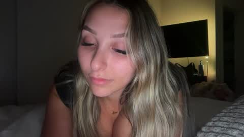 nicolelovesyou444 online show from July 1, 2026, 5:31 am