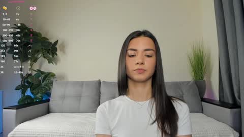 Dua Lipa online show from December 5, 2024, 1:17 pm