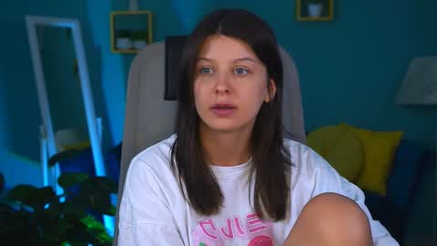 Snapshot of nicolemoonn chatting on February 4, 2025, 12:22 pm online November 28 from 16 to 20 November 29 from 12 to 20 December 3 and 5 from 12 to 20 December 7 and 8 from 04 to 08 GMT online show from February 4, 2025, 12:22 pm