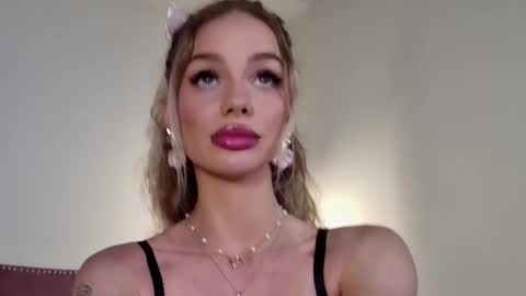 Snapshot of nicolesarahx chatting on March 6, 2026, 12:29 am Sarah online show from March 6, 2026, 12:29 am