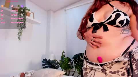 nicolle_evanss_ online show from June 4, 2026, 2:28 am