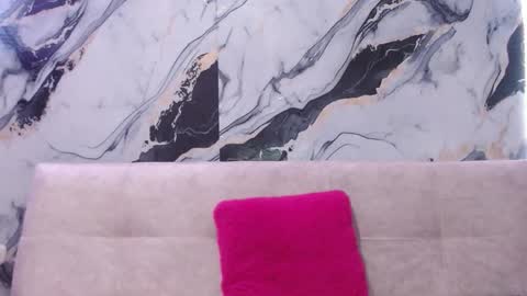 nicolle gomes online show from November 22, 2025, 10:31 pm