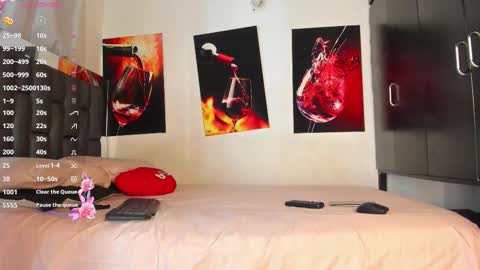 Snapshot of nicolle_hanks1 chatting on February 26, 2026, 2:10 am nicolle_hanks1 online show from February 26, 2026, 2:10 am