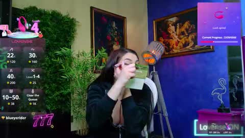 Nicolle online show from March 6, 2026, 10:56 am