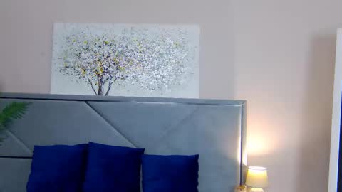 Snapshot of nicolros chatting on October 15, 2025, 6:02 am NicolRos online show from October 15, 2025, 6:02 am