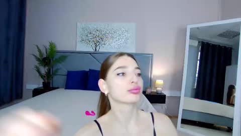 Snapshot of nicolros chatting on November 8, 2025, 12:16 pm NicolRos online show from November 8, 2025, 12:16 pm