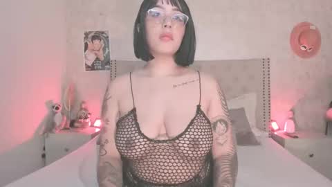 Snapshot of nicolstonee chatting on February 24, 2026, 1:58 am nicolstonee online show from February 24, 2026, 1:58 am
