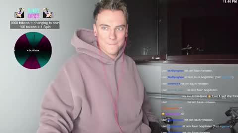 NicoSlowmoo online show from November 14, 2025, 10:40 pm