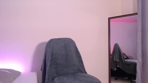 Snapshot of nicoymark1 chatting on November 23, 2025, 6:24 am Nico y Mark online show from November 23, 2025, 6:24 am