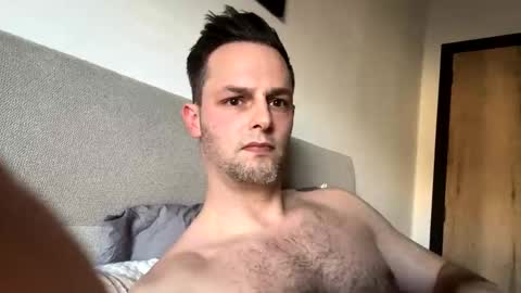 nigel49 online show from December 2, 2025, 1:05 pm