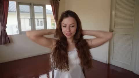 Aurora online show from November 25, 2025, 12:43 am