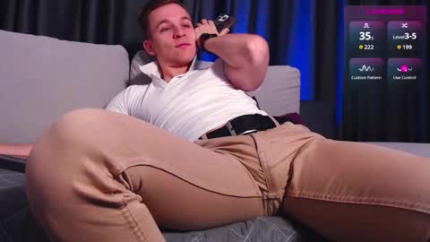 Snapshot of night_wwwolf chatting on December 23, 2025, 3:04 am Jameson online show from December 23, 2025, 3:04 am