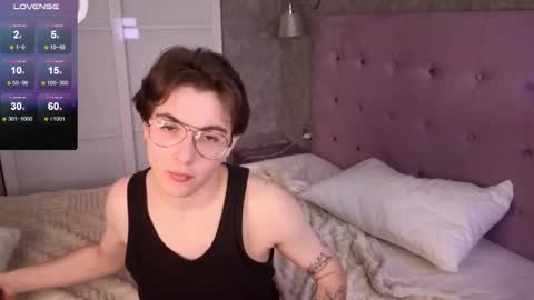 Snapshot of nightfloat chatting on March 2, 2025, 2:41 am Daisy nd Tyler 3 online show from March 2, 2025, 2:41 am