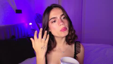 Snapshot of nightfloat chatting on September 25, 2025, 5:22 am Daisy nd Tyler 3 online show from September 25, 2025, 5:22 am