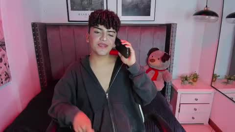 Snapshot of niick_twink chatting on September 18, 2025, 5:15 pm niick_twink online show from September 18, 2025, 5:15 pm