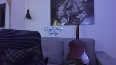 Snapshot of niickcooper chatting on December 12, 2024, 3:54 am Niick online show from December 12, 2024, 3:54 am