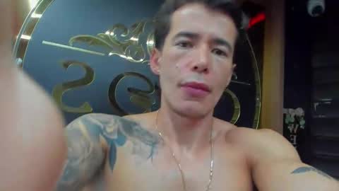 Snapshot of niickcooper chatting on February 1, 2026, 4:00 am Niick online show from February 1, 2026, 4:00 am