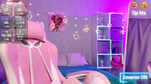 Snapshot of niicolle18 chatting on January 16, 2025, 3:35 pm Nicole online show from January 16, 2025, 3:35 pm