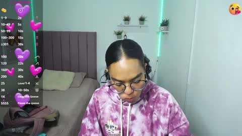          online show from December 11, 2024, 2:22 pm