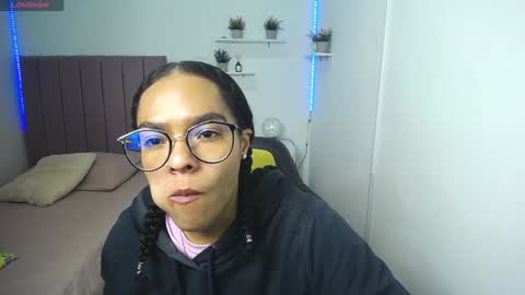          online show from December 19, 2024, 2:02 pm