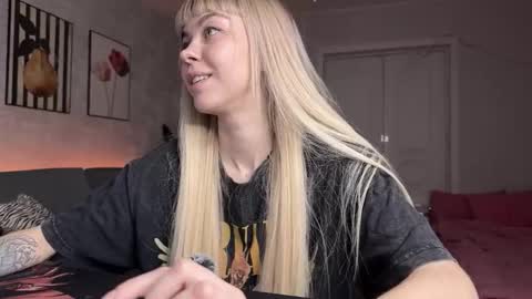 Snapshot of nika_lodge_official chatting on March 6, 2026, 4:14 pm Russian sweet baby online show from March 6, 2026, 4:14 pm