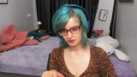 NIKA online show from April 11, 2026, 1:26 pm