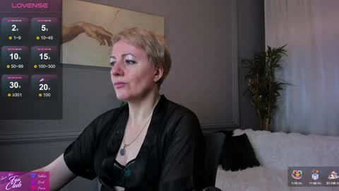 Snapshot of nika_smit chatting on February 2, 2025, 4:48 am Nika online show from February 2, 2025, 4:48 am