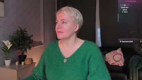 Snapshot of nika_smit chatting on February 22, 2026, 6:02 am Nika online show from February 22, 2026, 6:02 am