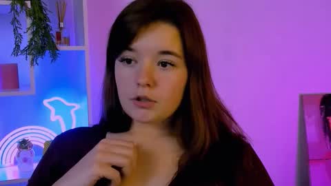 Snapshot of nika_still chatting on October 19, 2025, 1:56 pm Little Angel online show from October 19, 2025, 1:56 pm