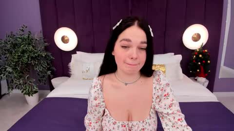 Snapshot of nikaflowers chatting on December 17, 2024, 8:34 am Nika online show from December 17, 2024, 8:34 am