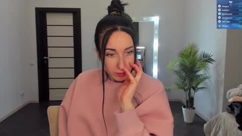 Snapshot of nikamiles chatting on January 5, 2025, 2:52 pm Nika online show from January 5, 2025, 2:52 pm