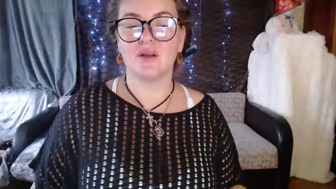 Nika online show from November 11, 2025, 6:46 am