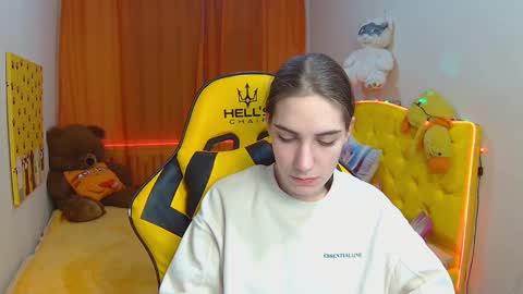 nikastarkk online show from February 6, 2025, 10:43 pm