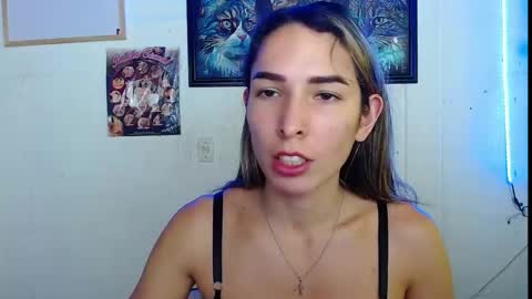 Snapshot of niki_1998 chatting on March 3, 2025, 7:28 pm Natalia online show from March 3, 2025, 7:28 pm