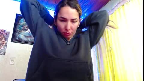 Snapshot of niki_1998 chatting on March 6, 2025, 3:24 pm Natalia online show from March 6, 2025, 3:24 pm