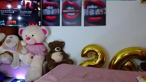 Snapshot of niki_1998 chatting on November 9, 2025, 2:21 am Natalia online show from November 9, 2025, 2:21 am