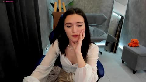 niki_cutes online show from January 13, 2025, 4:07 am