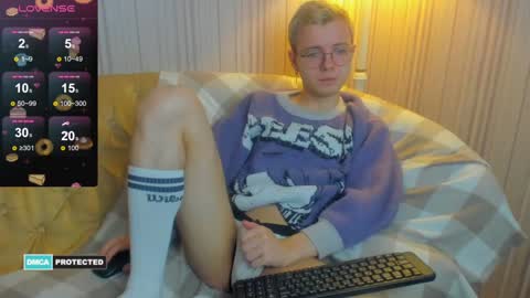 Snapshot of nikistorming chatting on January 10, 2025, 8:15 pm Niki online show from January 10, 2025, 8:15 pm