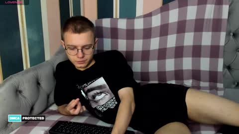 Snapshot of nikistorming chatting on January 30, 2025, 12:37 pm Niki online show from January 30, 2025, 12:37 pm