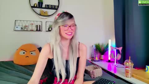 Kitty Chatte online show from January 11, 2025, 10:40 am